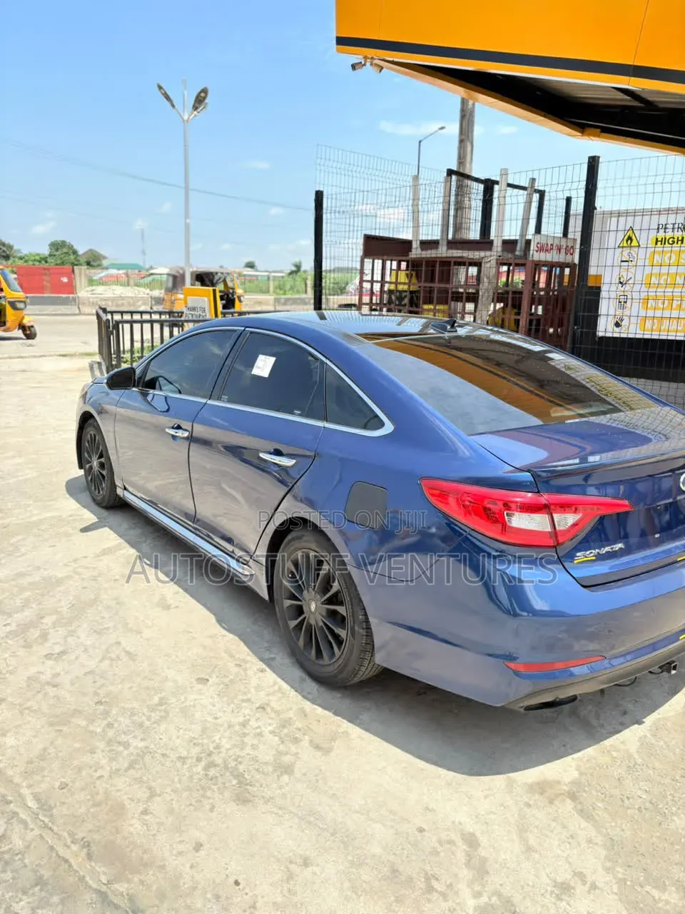 Hyundai Sonata Limited w/Brown Leather PZEV 4dr Sedan (2.4L 4cyl 6A)