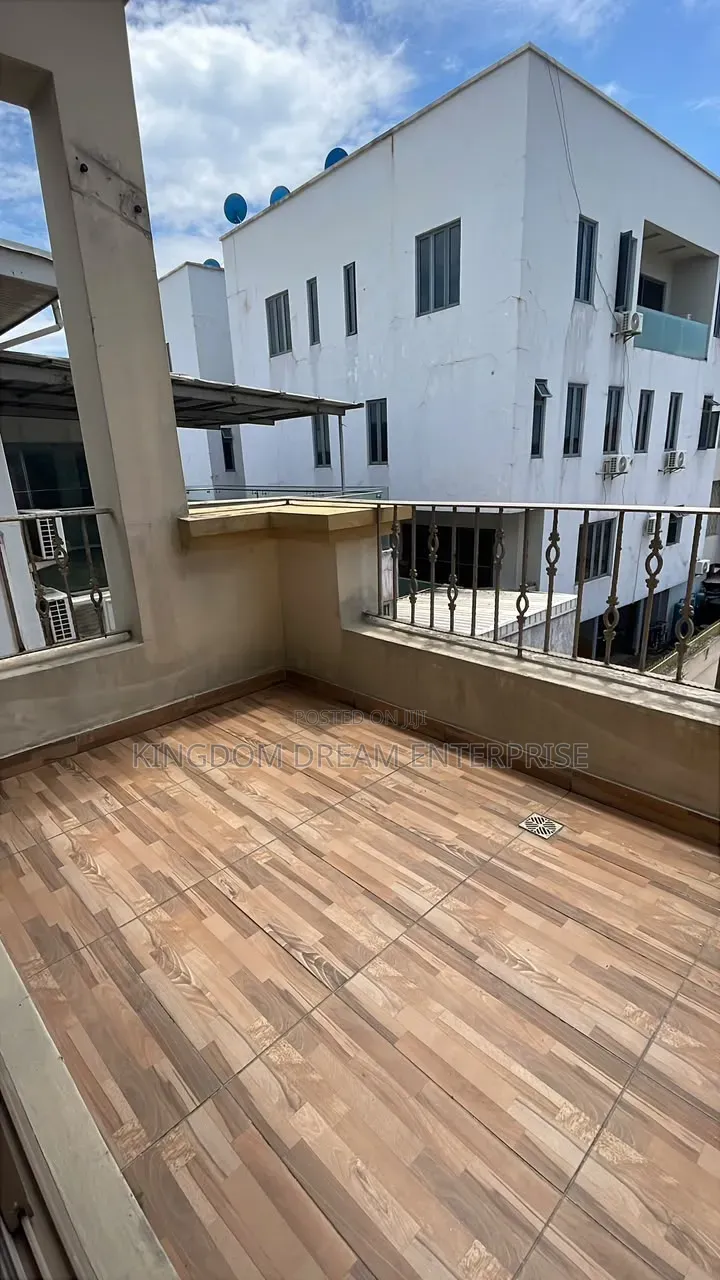 1bdrm House in Lekki Phase 1 Lagos for rent