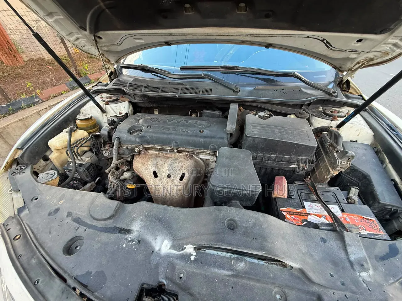 Toyota Corolla Base 4dr Sedan (1.8L 4cyl 5M) 2010 Gray