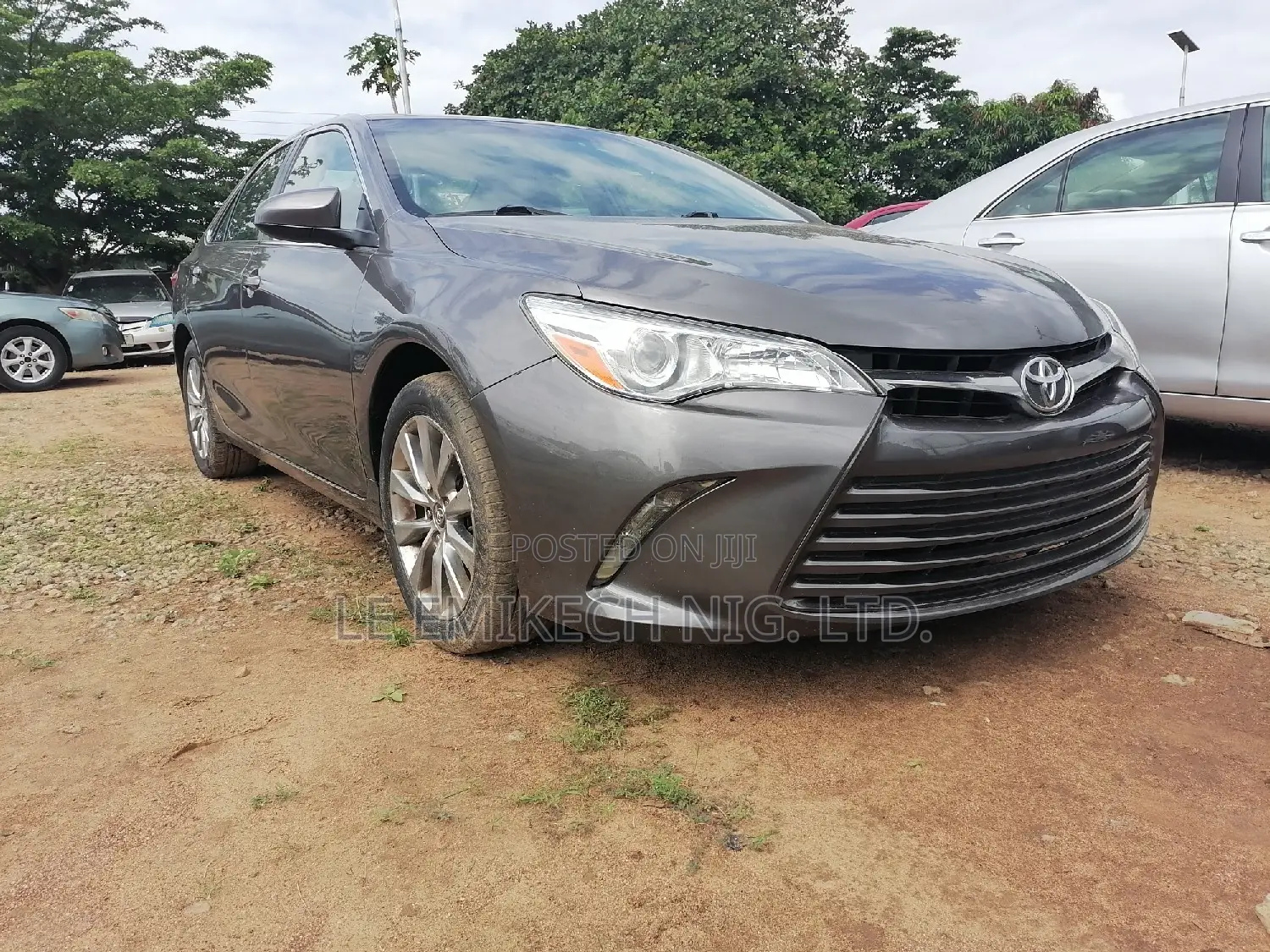 Toyota Camry 2016 Gray