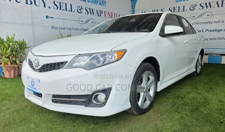 Toyota Camry 2012 White