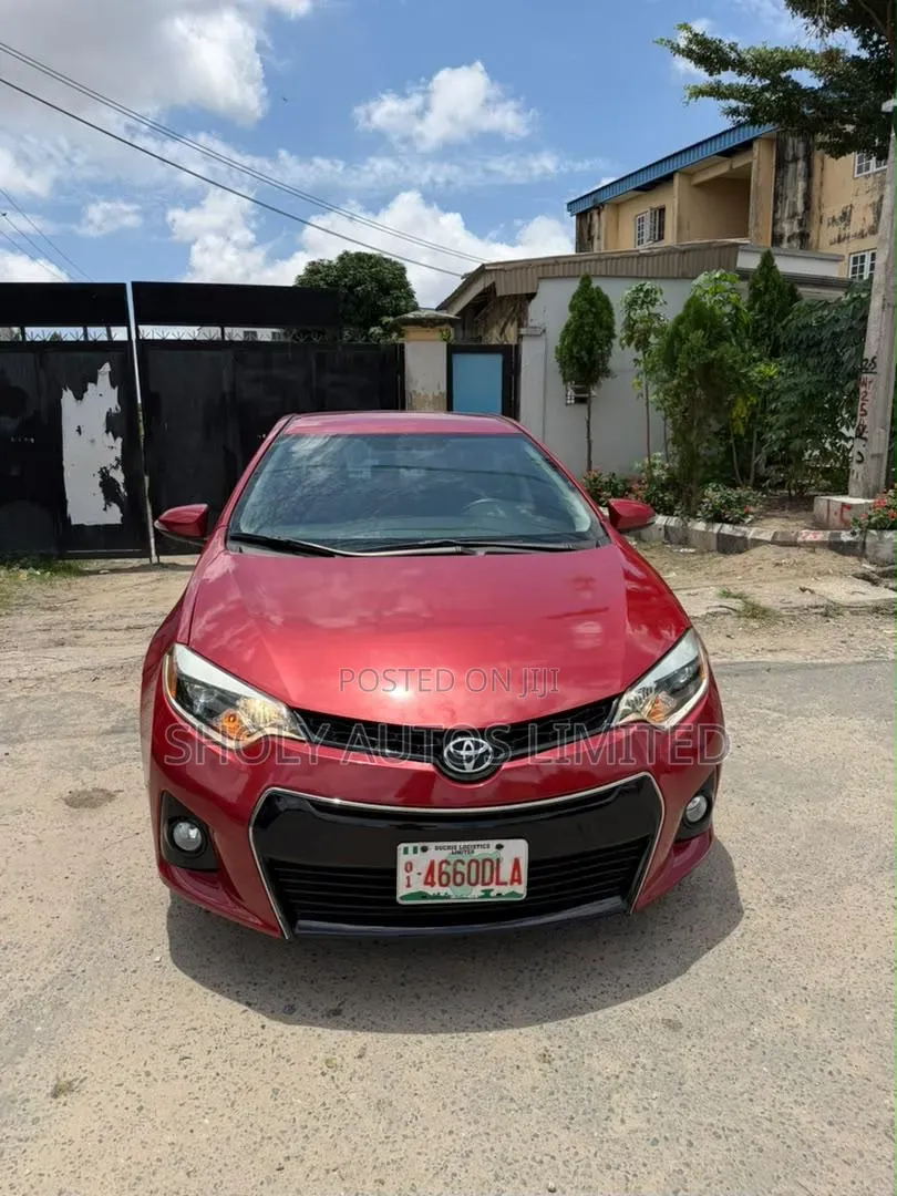 Toyota Corolla S 4dr Sedan (1.8L 4cyl CVT) 2016 Red