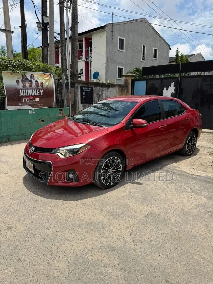 Toyota Corolla S 4dr Sedan (1.8L 4cyl CVT) 2016 Red