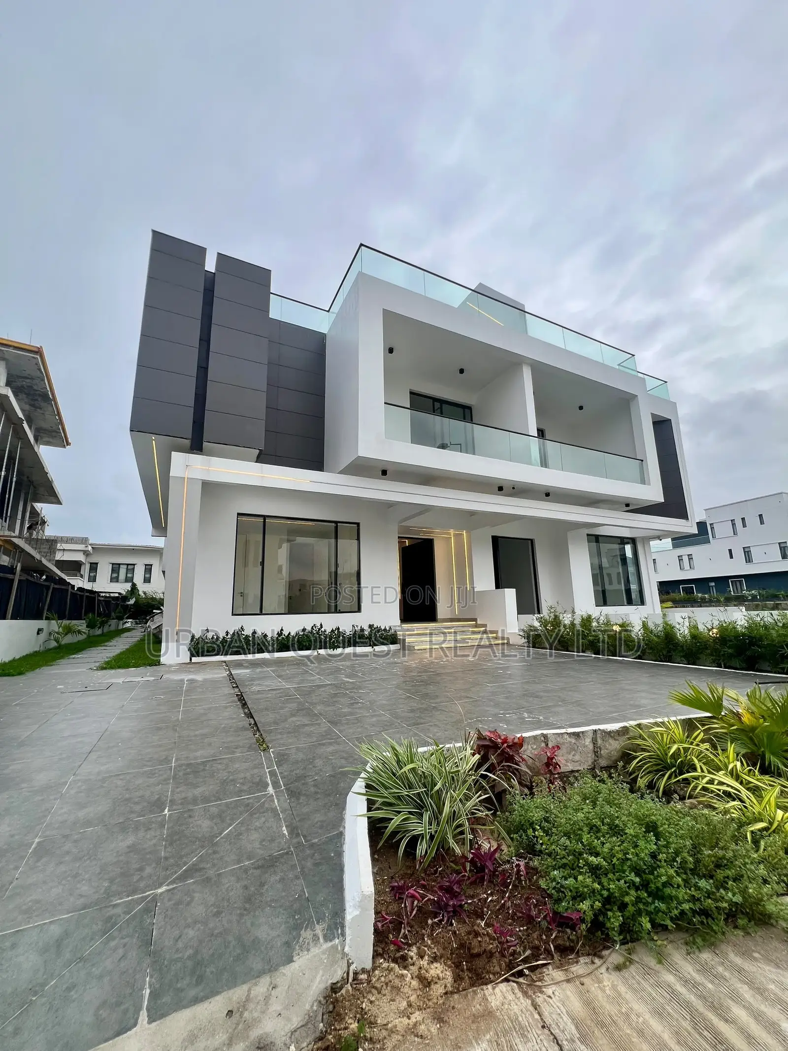5bdrm Duplex in Ikate Lekki for sale