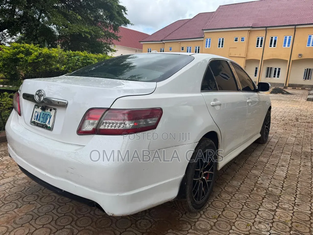 Toyota Camry 2011 White