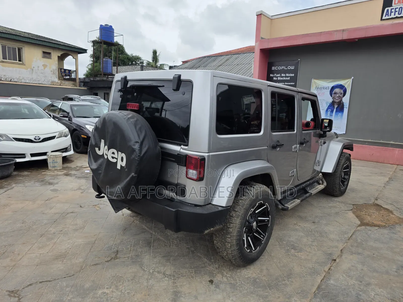 Jeep Wrangler Unlimited Sahara 4dr SUV 4WD (3.6L 6cyl 6M) 2015 Silver