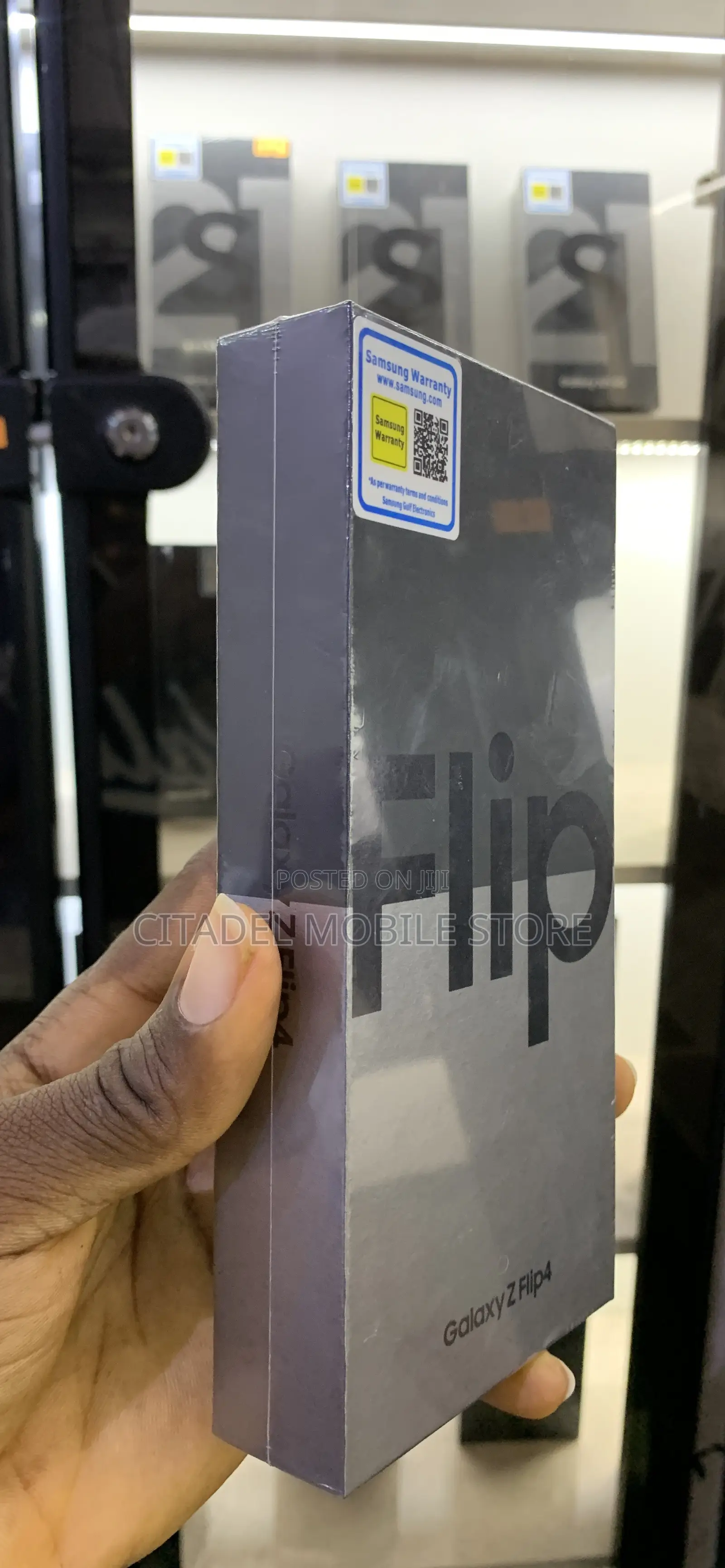 New Samsung Galaxy Z Flip4 256 GB Black
