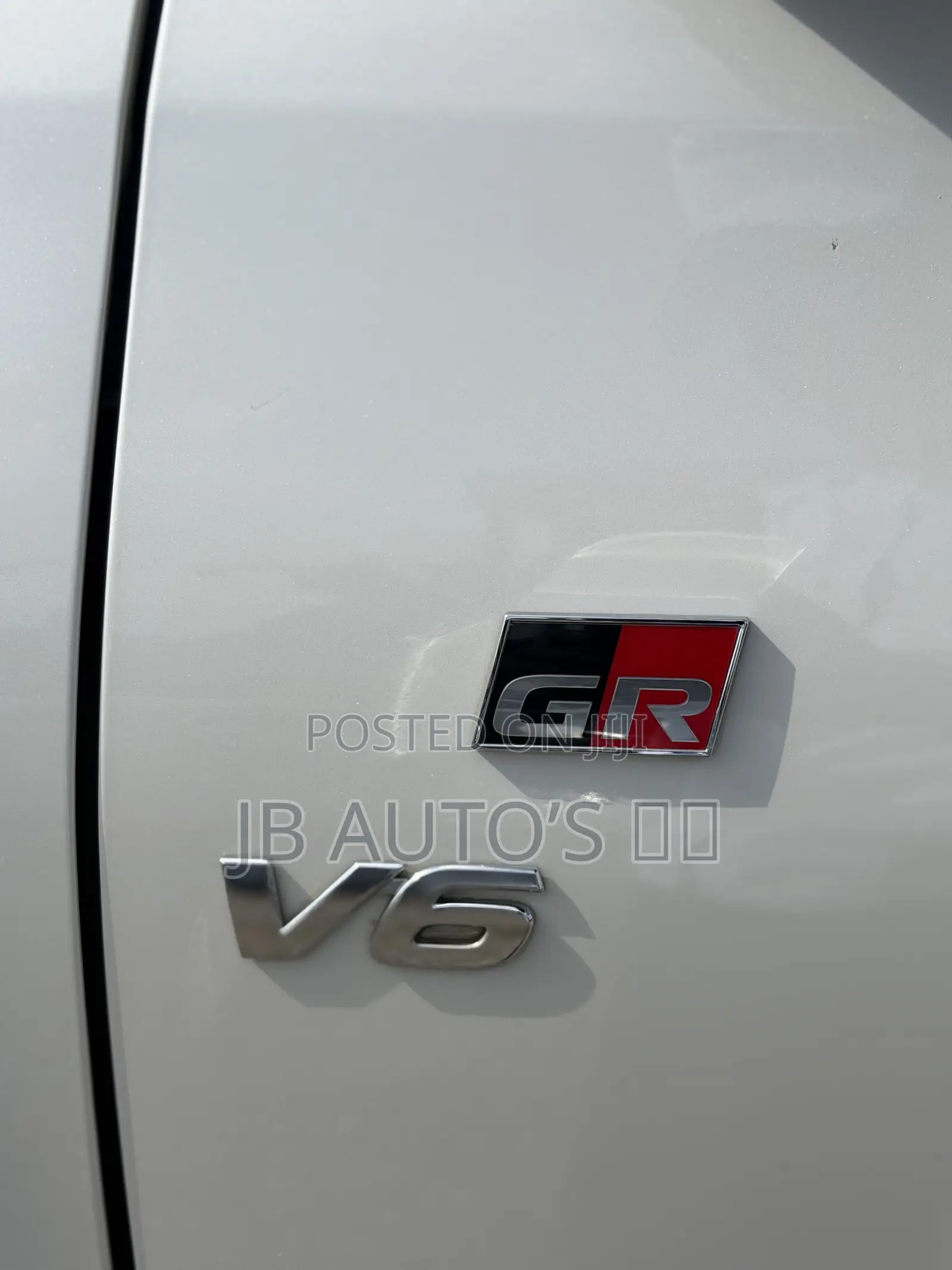Toyota Hilux 2022 White