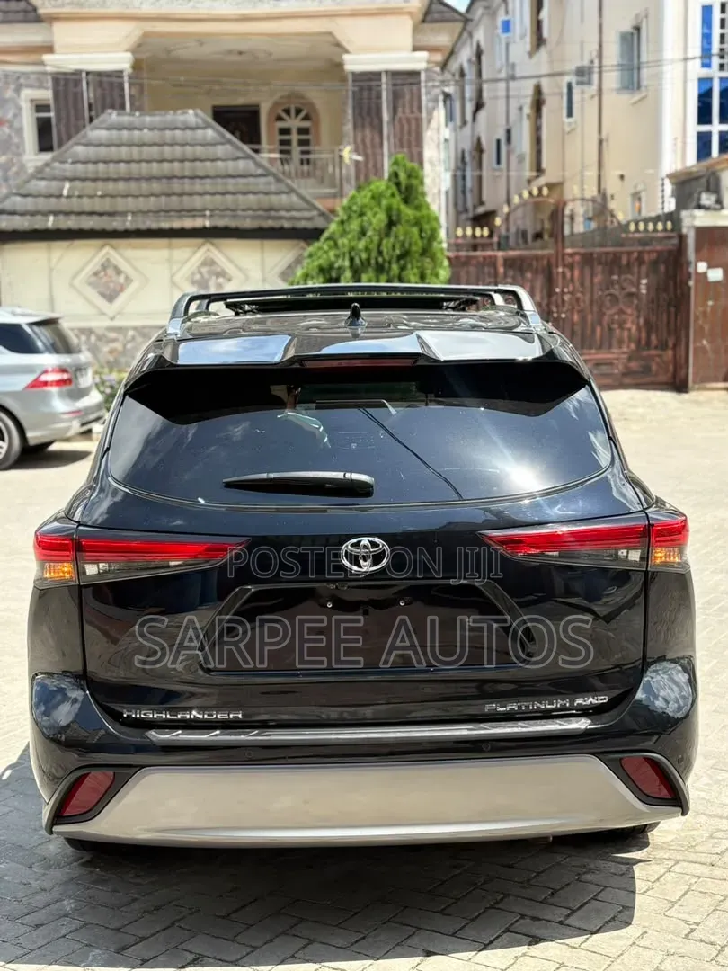 Toyota Highlander Platinum 2022 Black