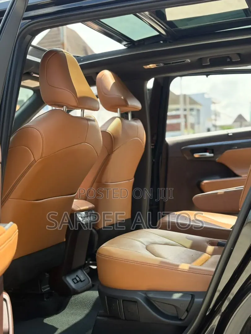 Toyota Highlander Platinum 2022 Black