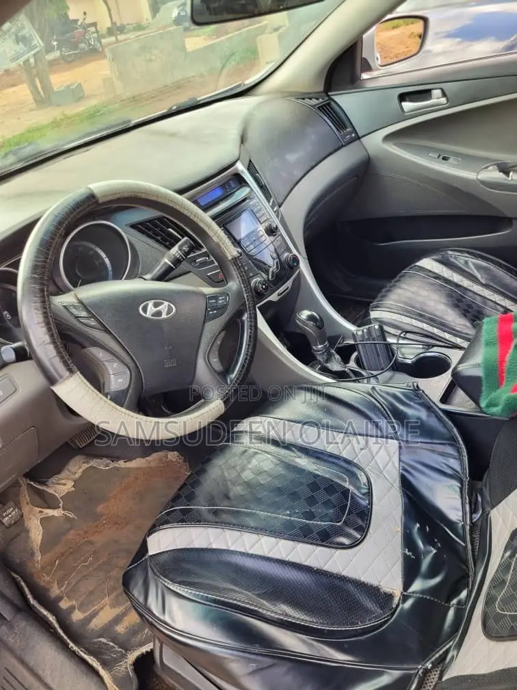 Hyundai Sonata 2013 Silver