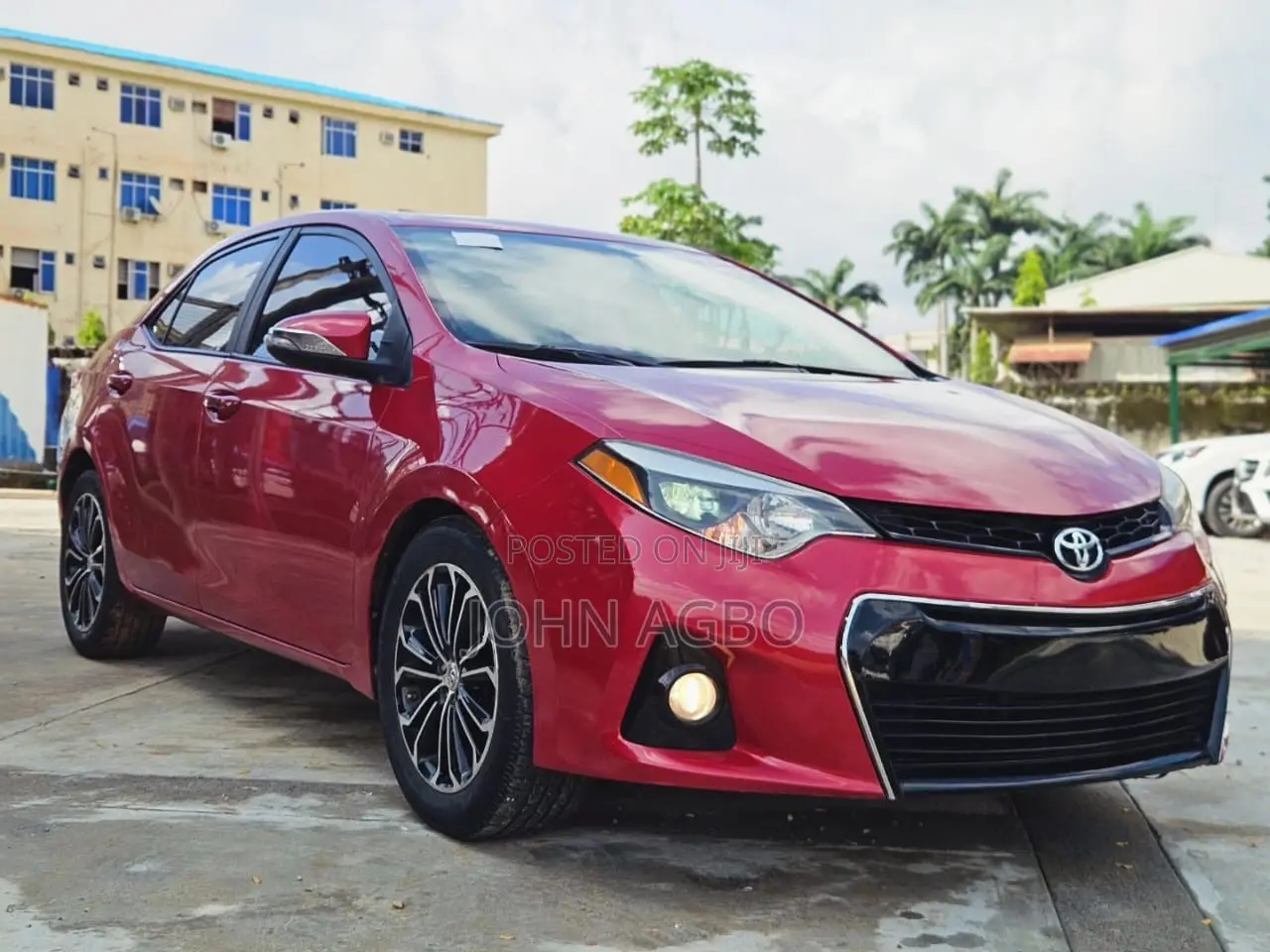 Toyota Corolla LE Premium 4dr Sedan (1.8L 4cyl CVT) 2015 Red