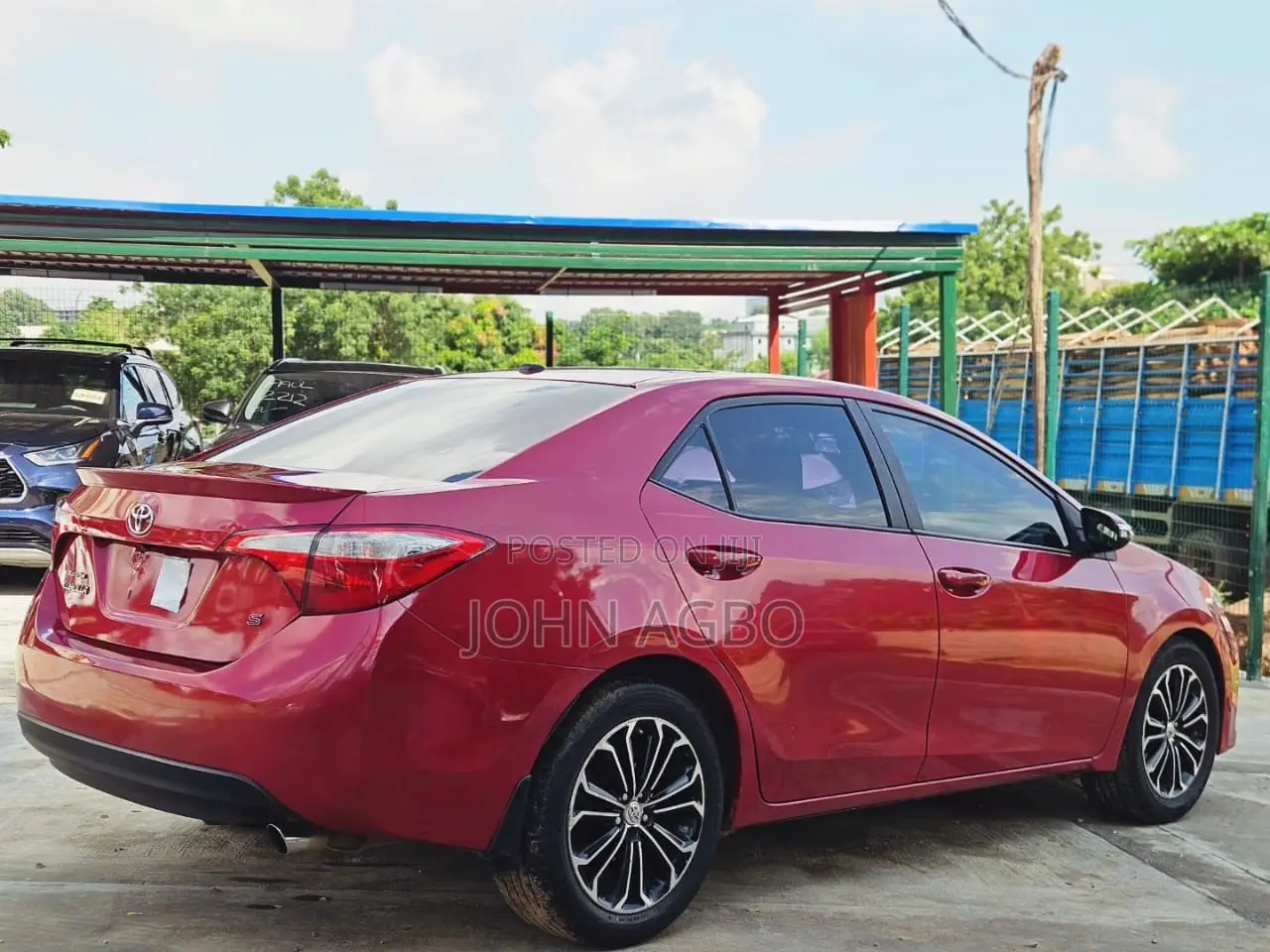 Toyota Corolla LE Premium 4dr Sedan (1.8L 4cyl CVT) 2015 Red