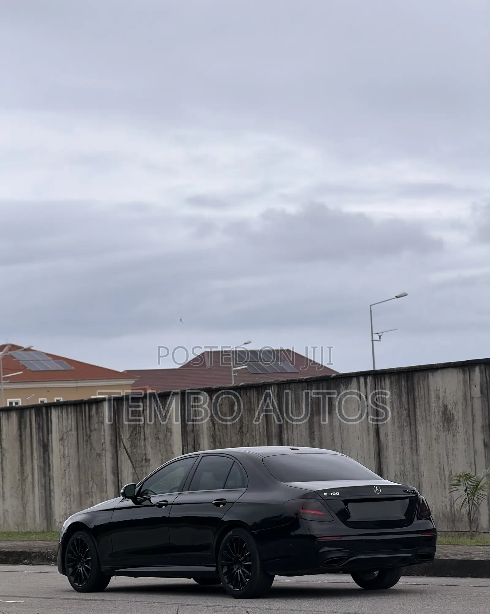 Mercedes-Benz E300 4Matic AWD Sedan (2.0L 4cyl 9A) 2017 Black