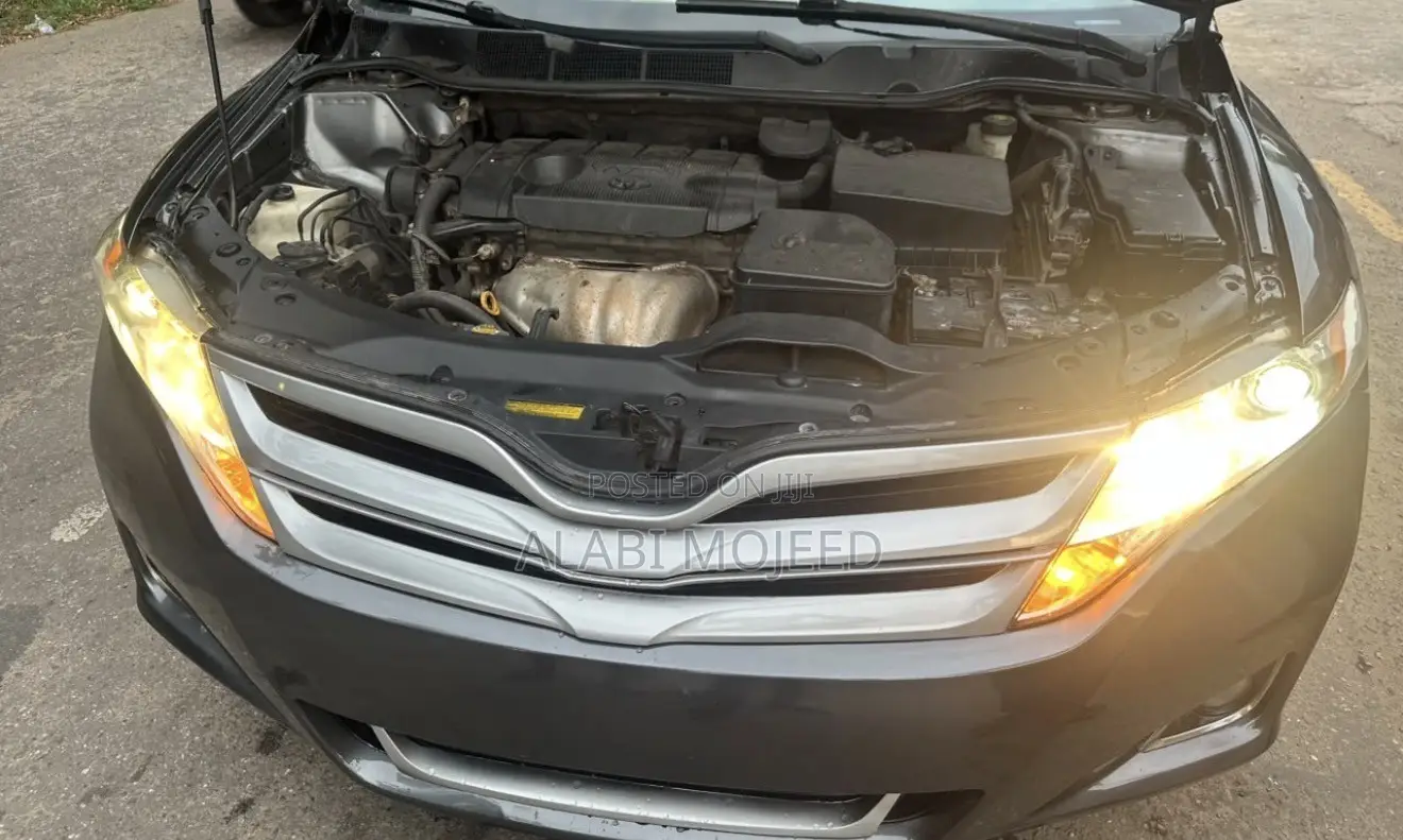 Toyota Venza Limited 2012 Gray