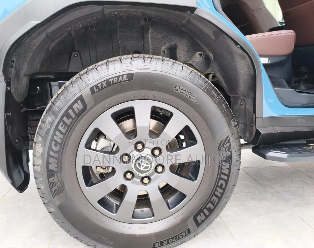 Toyota Land Cruiser Prado 2026 Blue