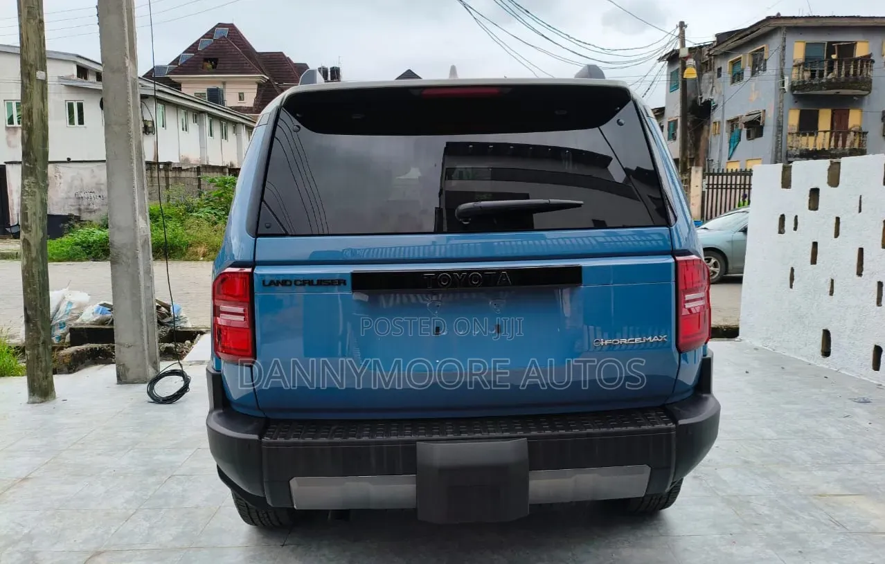Toyota Land Cruiser Prado 2026 Blue