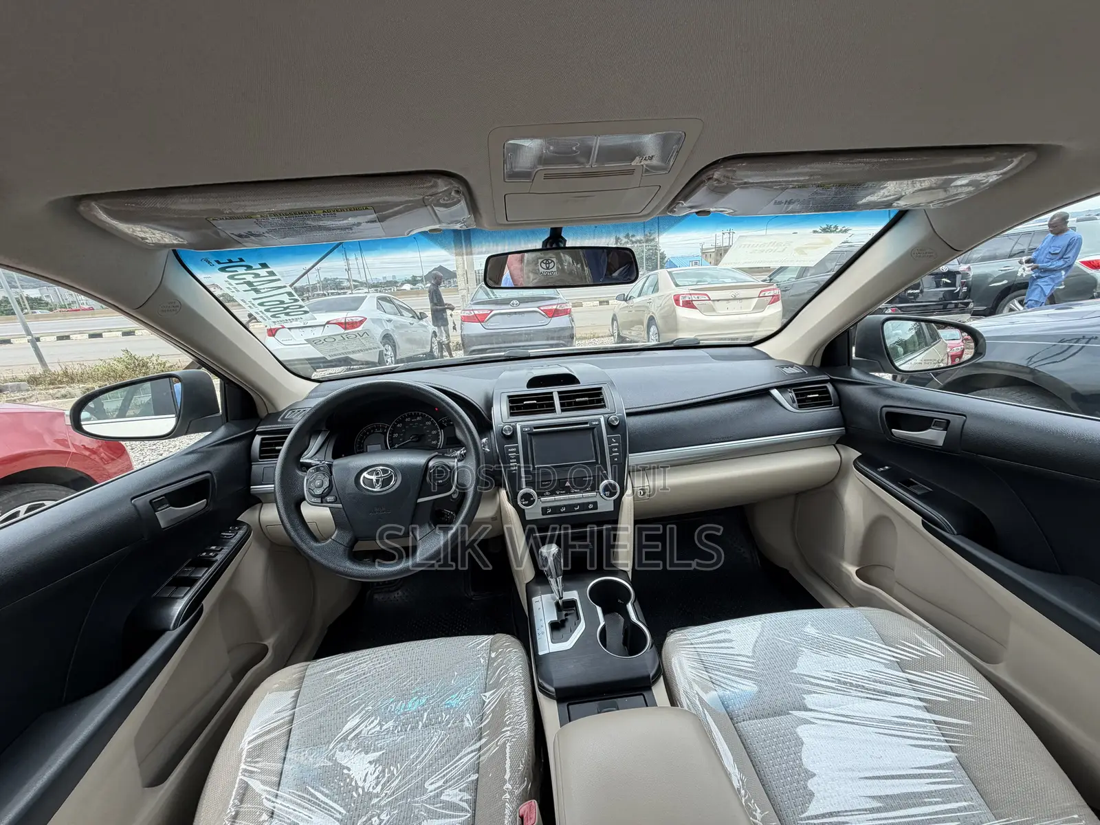 Toyota Camry L 4dr Sedan (2.5L 4cyl 6A) 2012 Gold