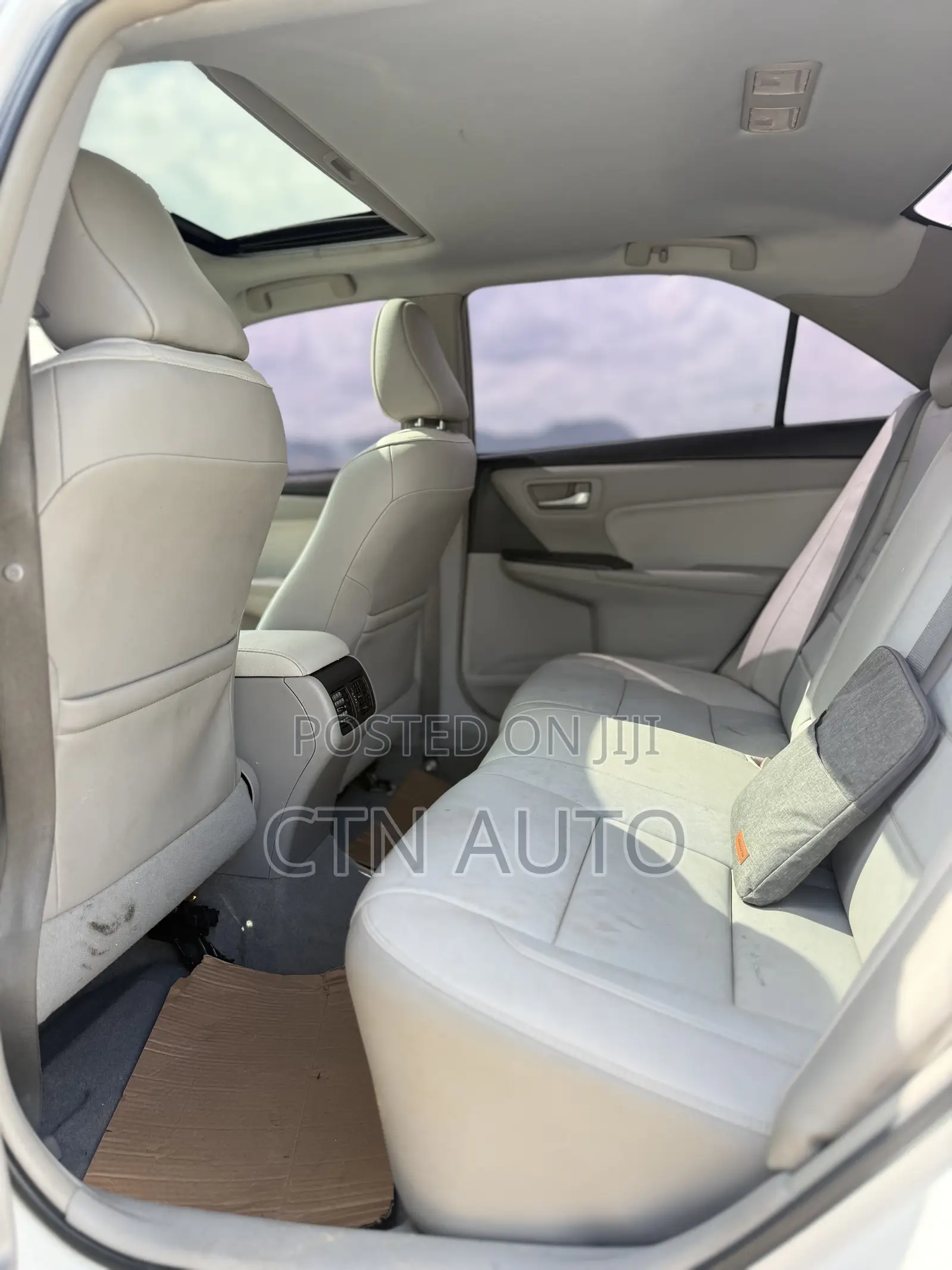 Toyota Camry XLE 4dr Sedan (2.5L 4cyl 6A) 2016 White