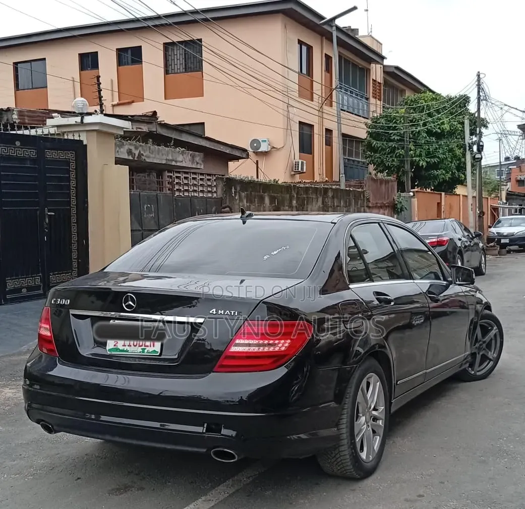 Mercedes-Benz C300 Sport 4Matic Sedan AWD (3.5L 6cyl 7A) 2013 Black