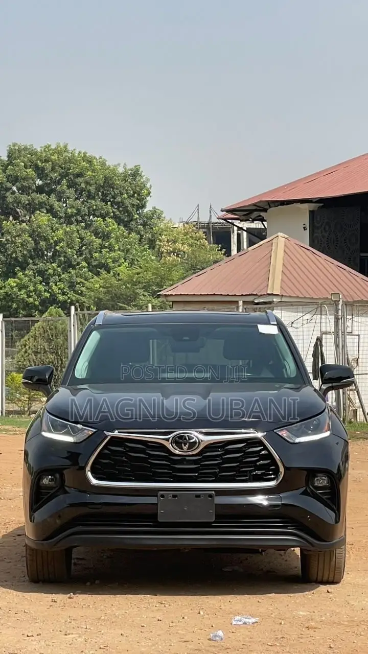 Toyota Highlander Limited 2022 Black