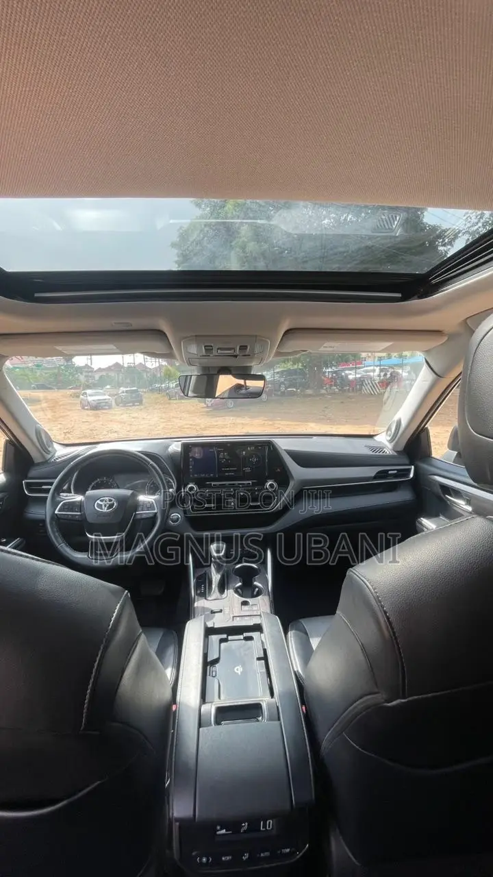 Toyota Highlander Limited 2022 Black