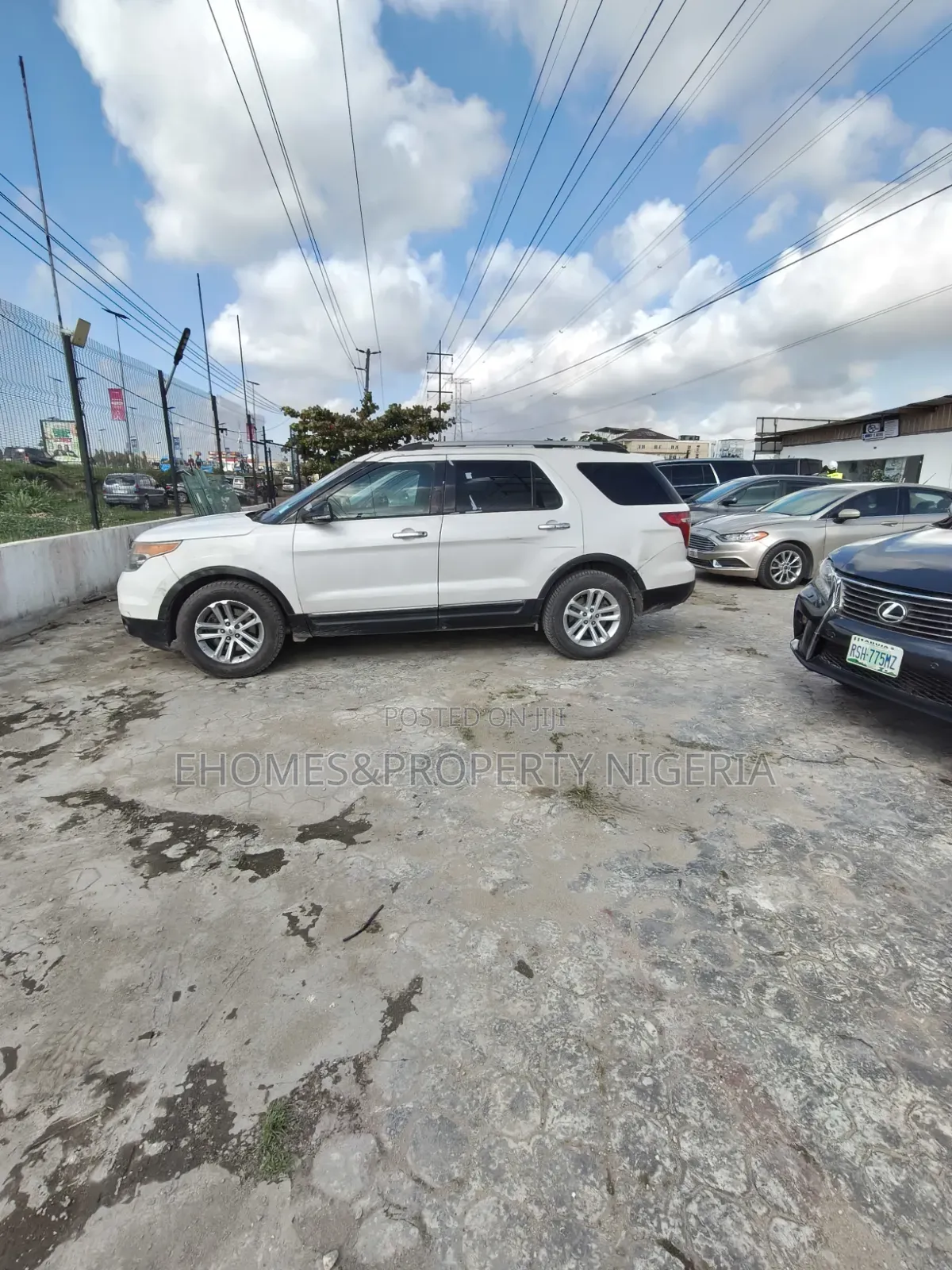Ford Explorer 2014 Off white