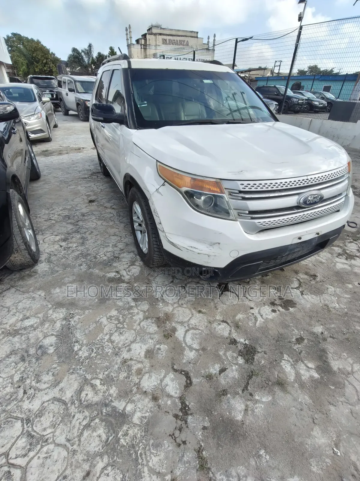 Ford Explorer 2014 Off white