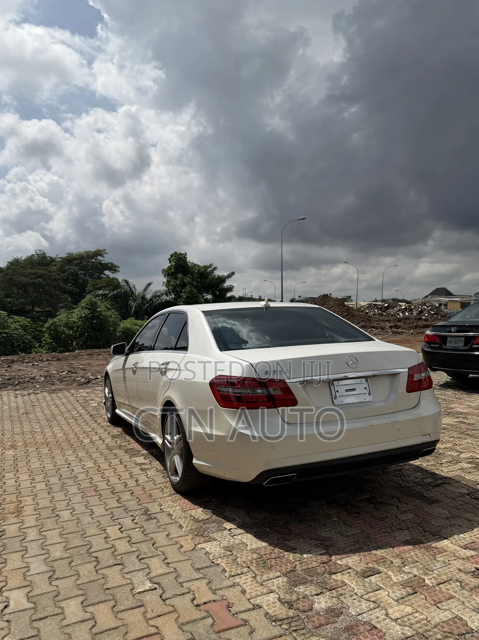 Mercedes-Benz E350 Base 2dr 4Matic Coupe AWD (3.5L 6cyl 7A) 2013 White
