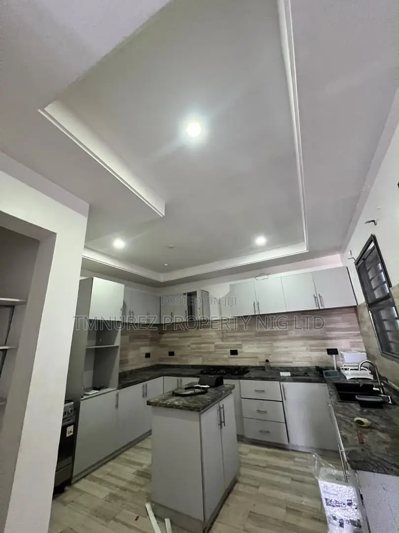 2bdrm Apartment in Ilasan, Lekki for rent