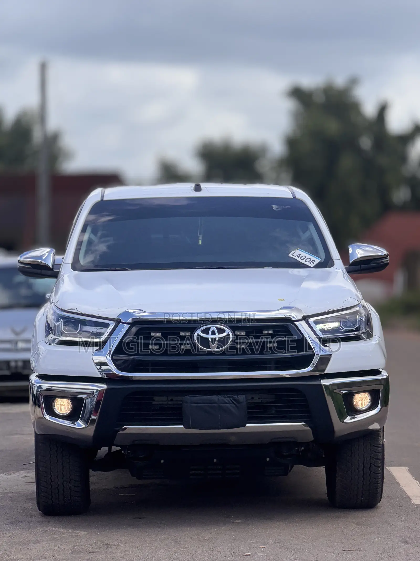 New Toyota Hilux 2025 White