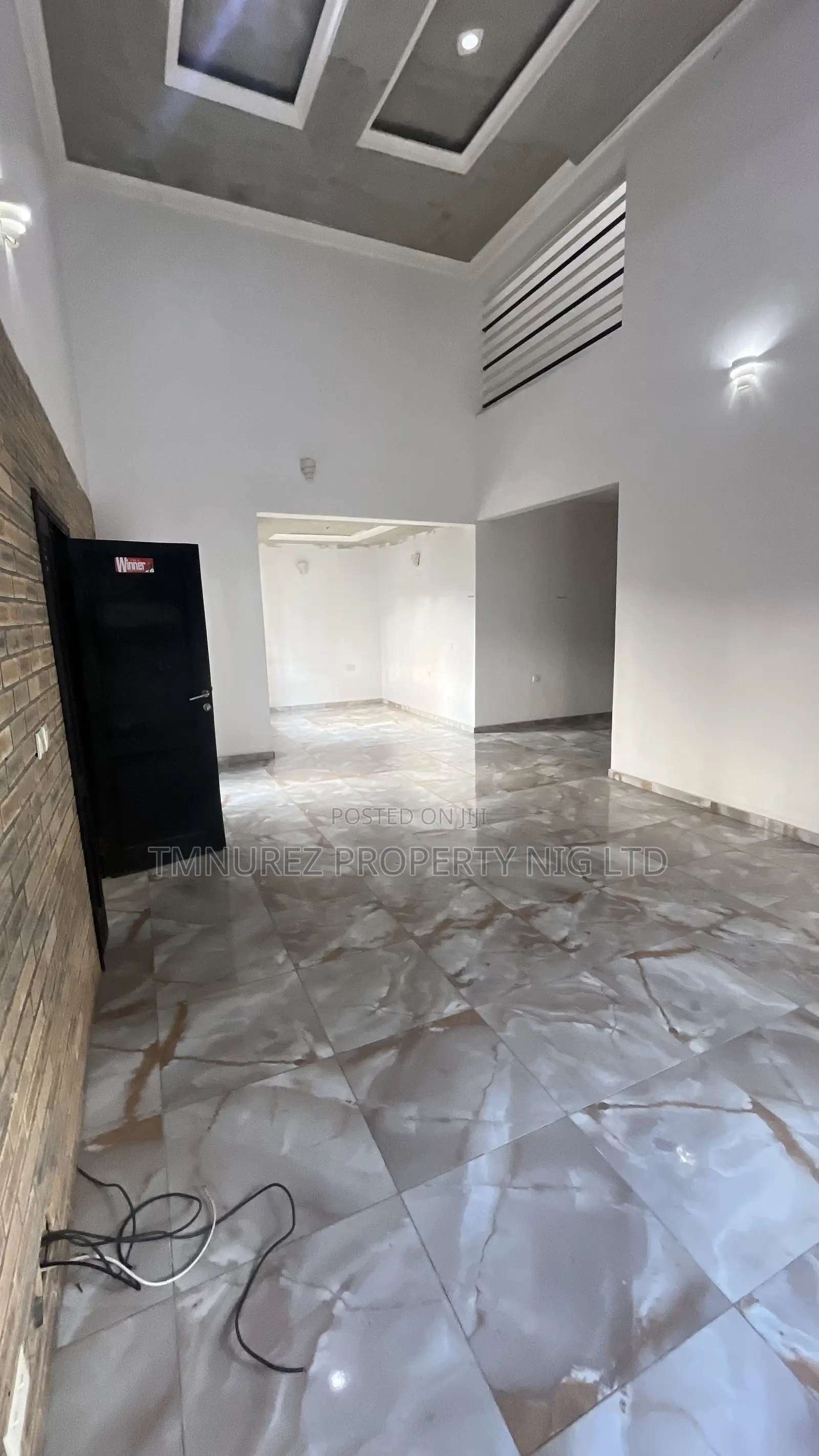 4bdrm Maisonette in Good Location, Osapa london for rent