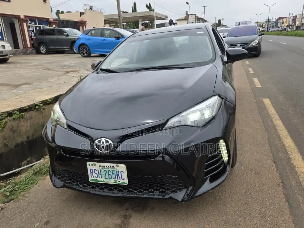Toyota Corolla 2015 Black