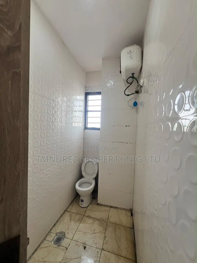 1bdrm Shared Apartment in Lekki County Estate for rent