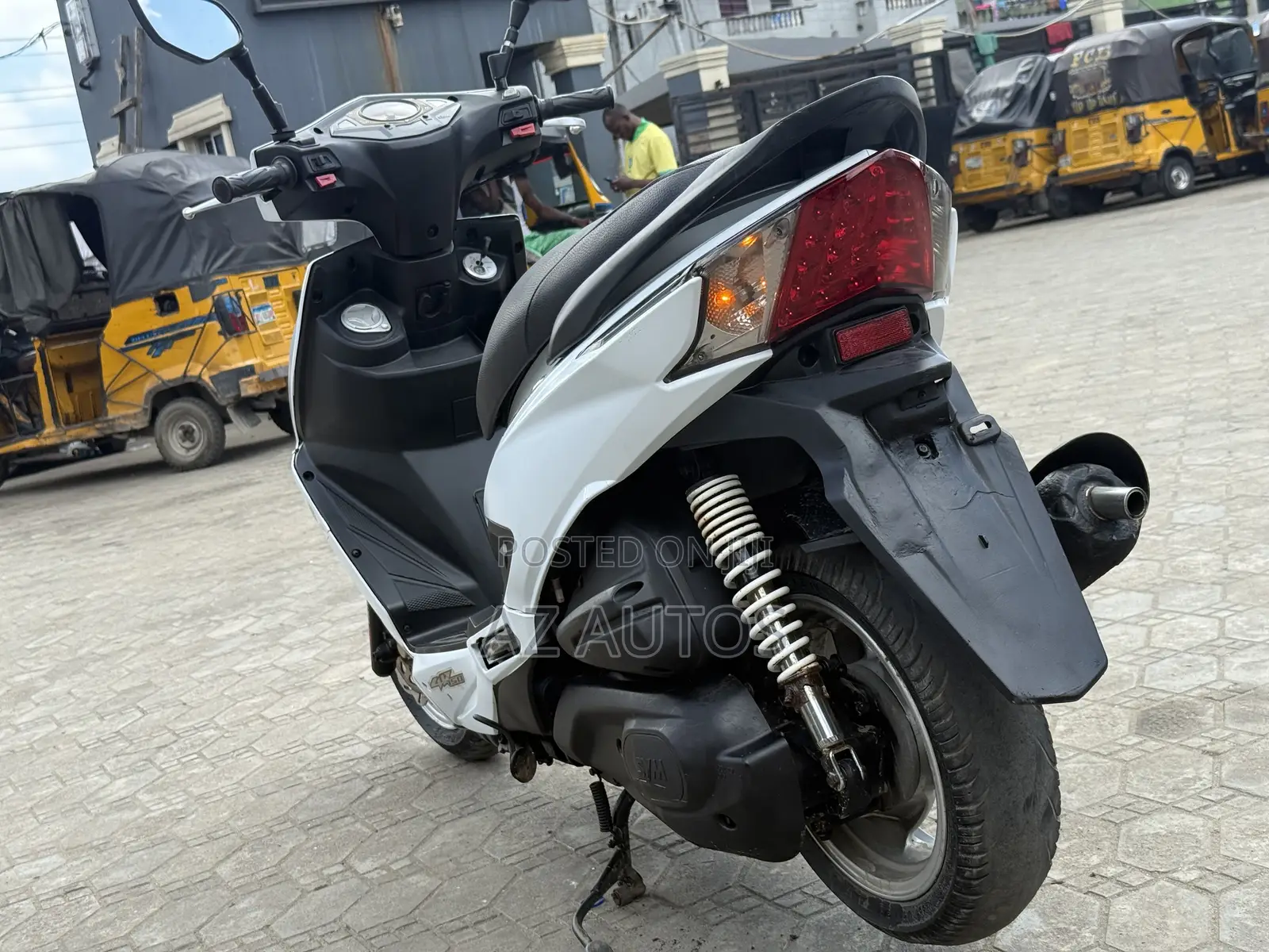 SYM XPro 2019 White