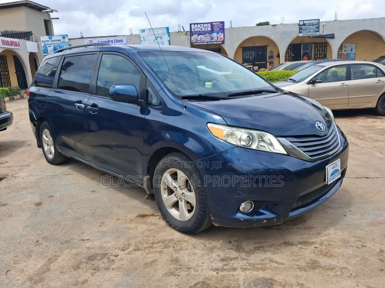 Toyota Sienna LE 7 Passenger 2011 Blue