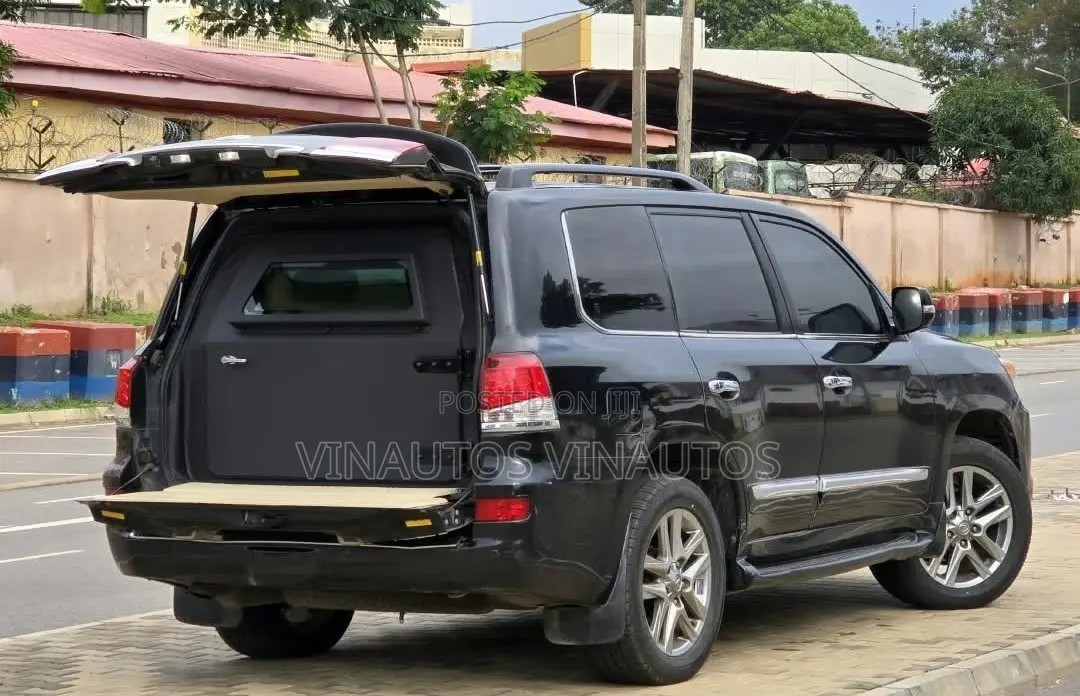 Lexus LX 570 AWD 2013 Black