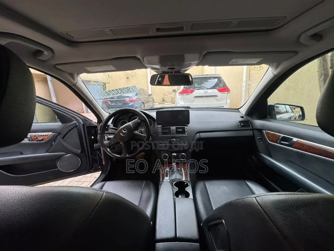 Mercedes-Benz C300 2012 Black