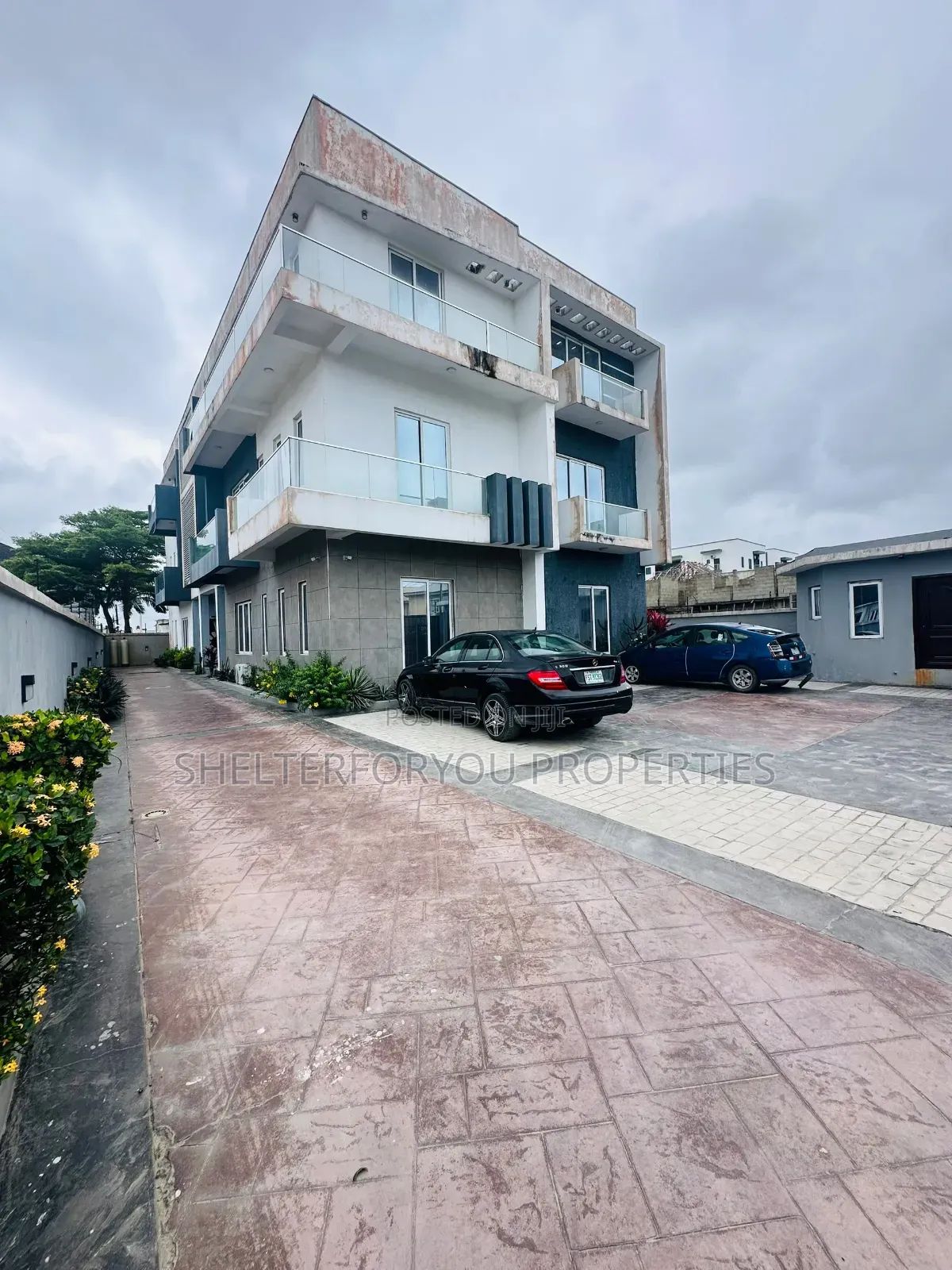 2bdrm Apartment in Lekki Expressway for rent