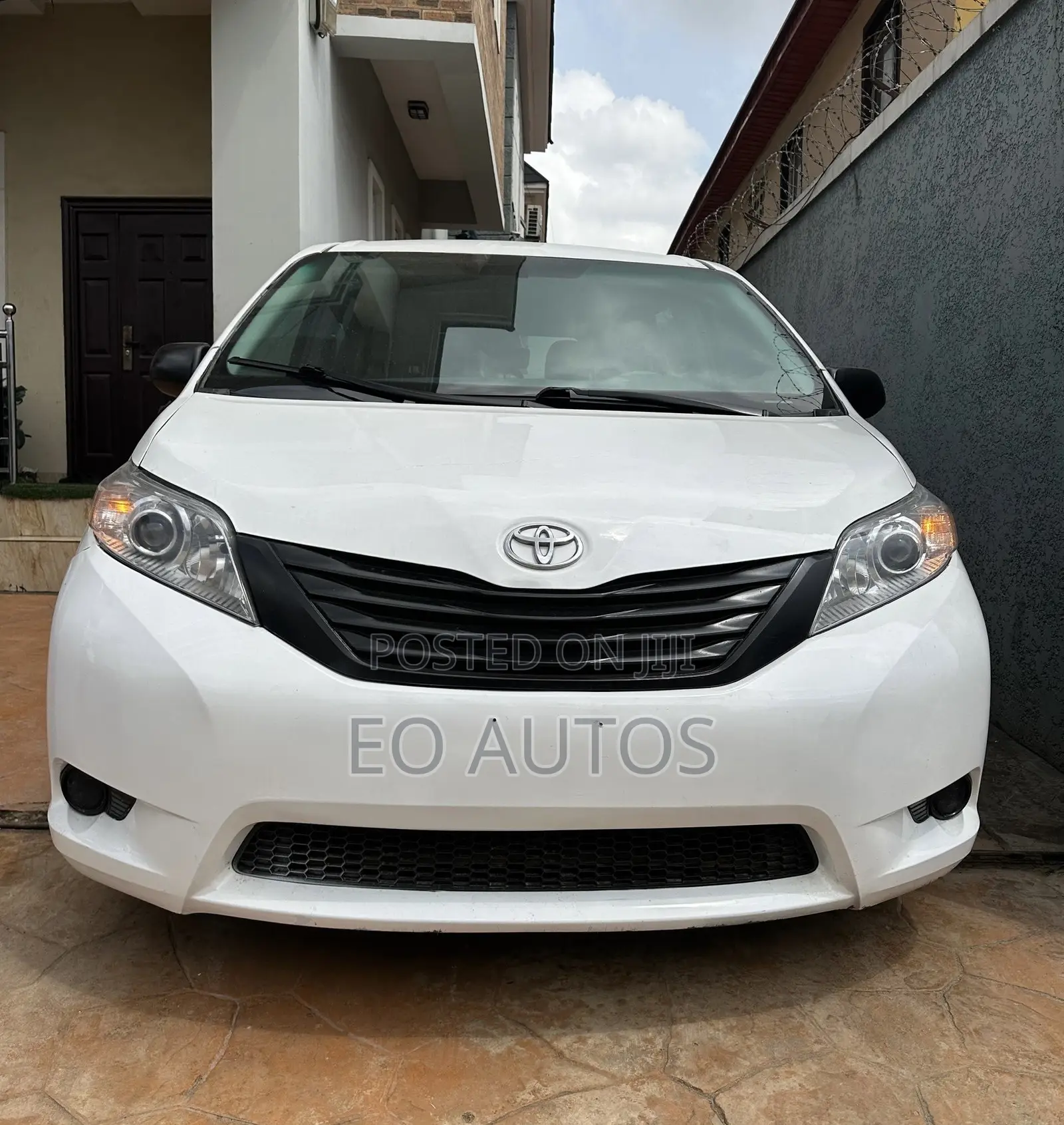 Toyota Sienna 2013 White