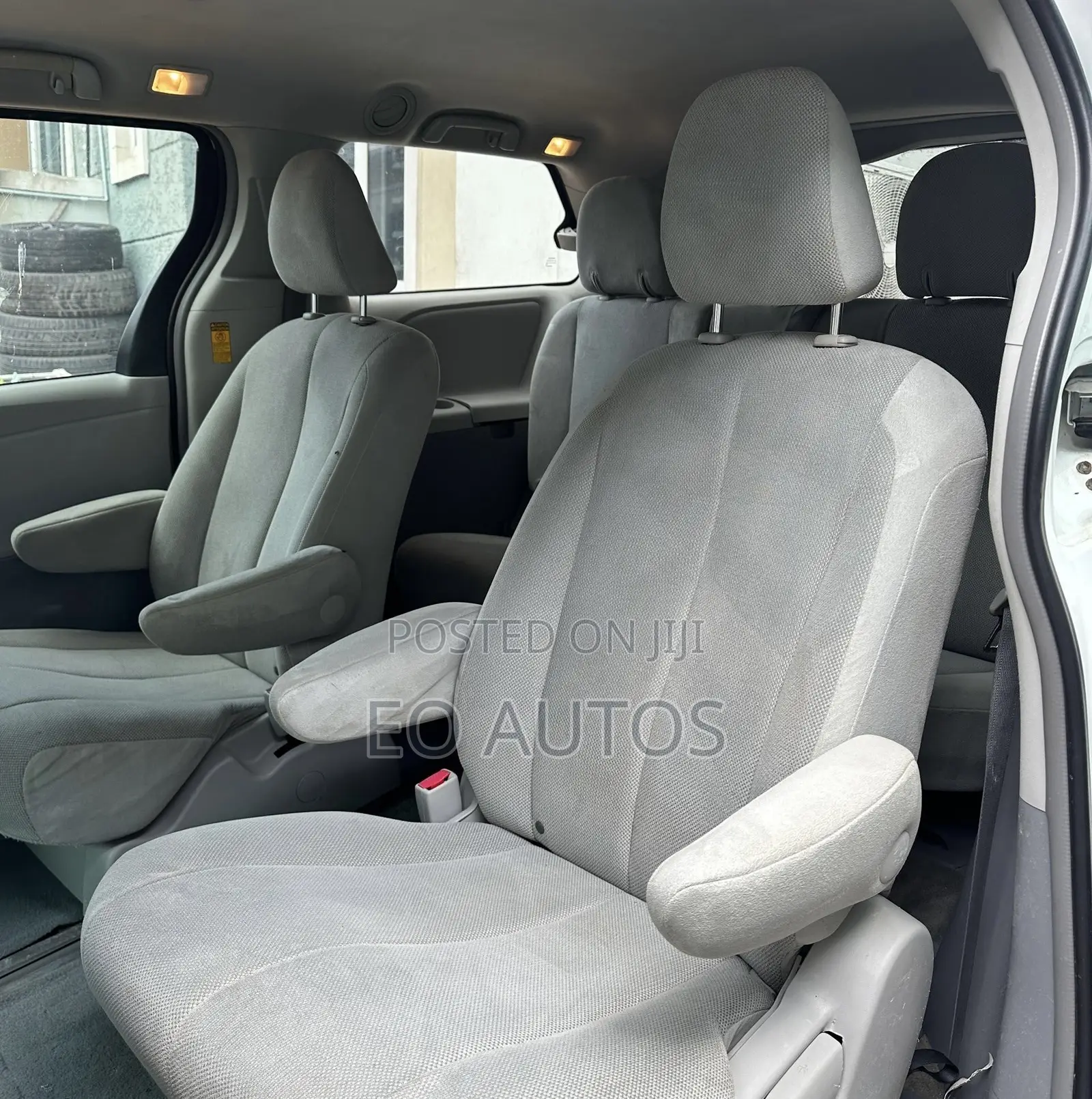 Toyota Sienna 2013 White
