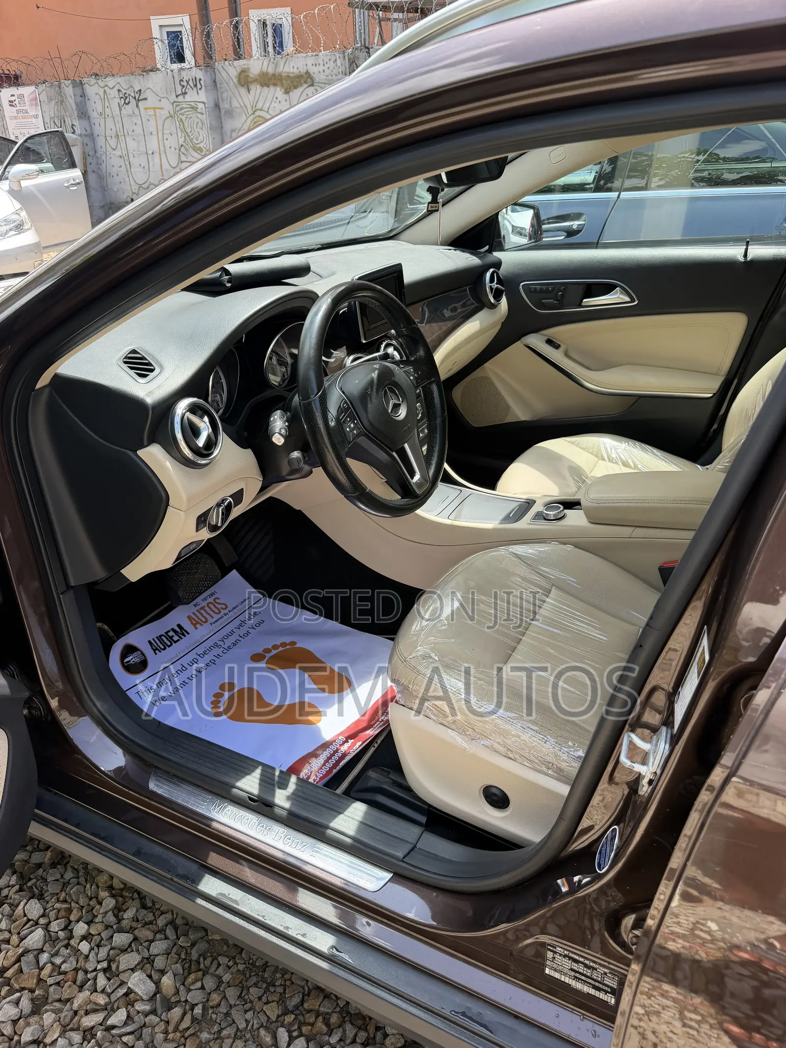 Mercedes-Benz GLA 250 2015 Burgundy