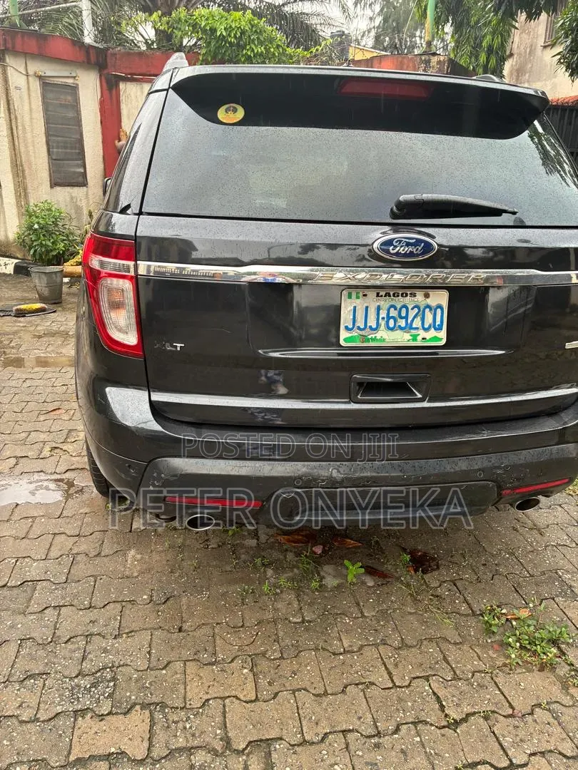 Ford Explorer 2013 Black