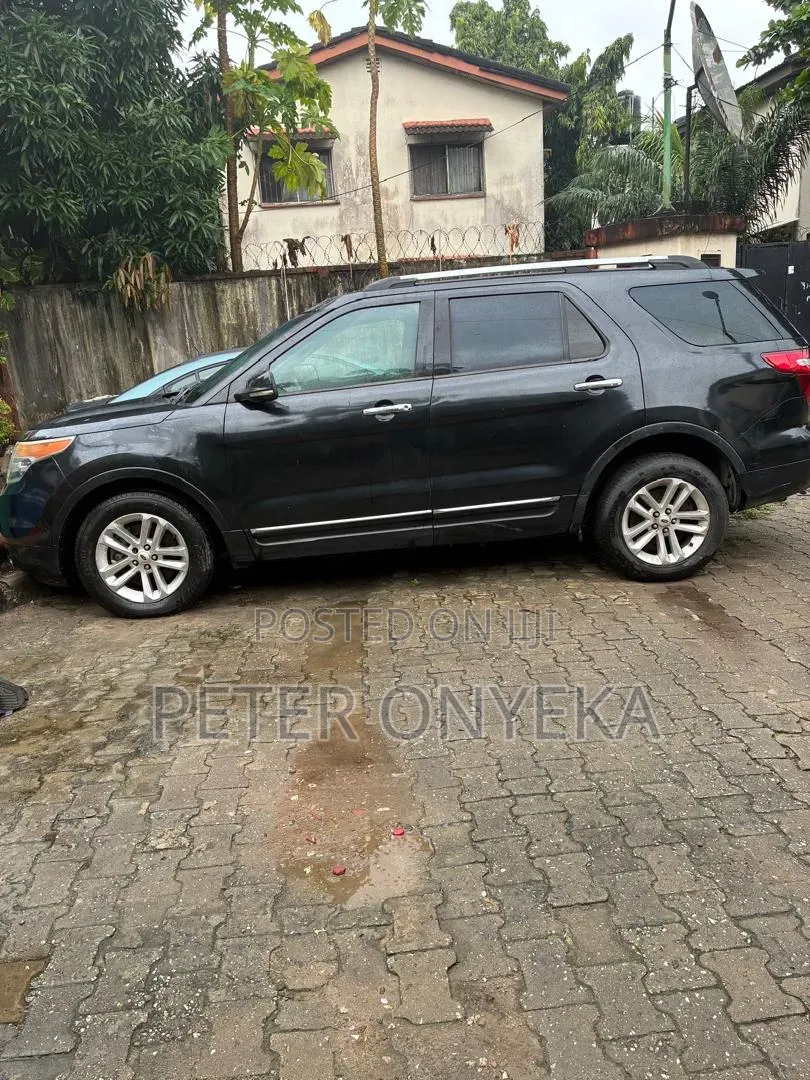 Ford Explorer 2013 Black