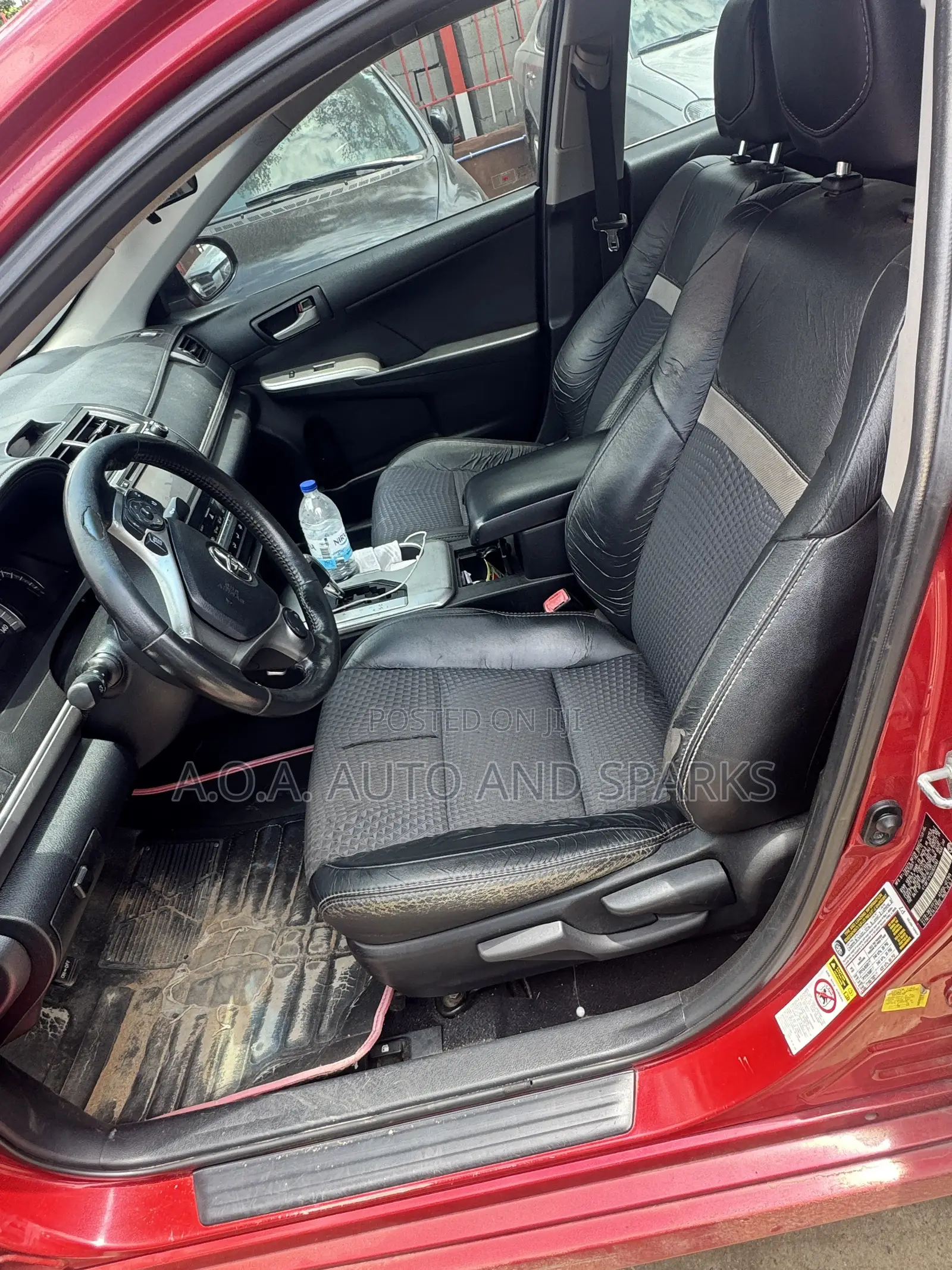 Toyota Camry SE 4dr Sedan (2.5L 4cyl 6A) 2012 Red