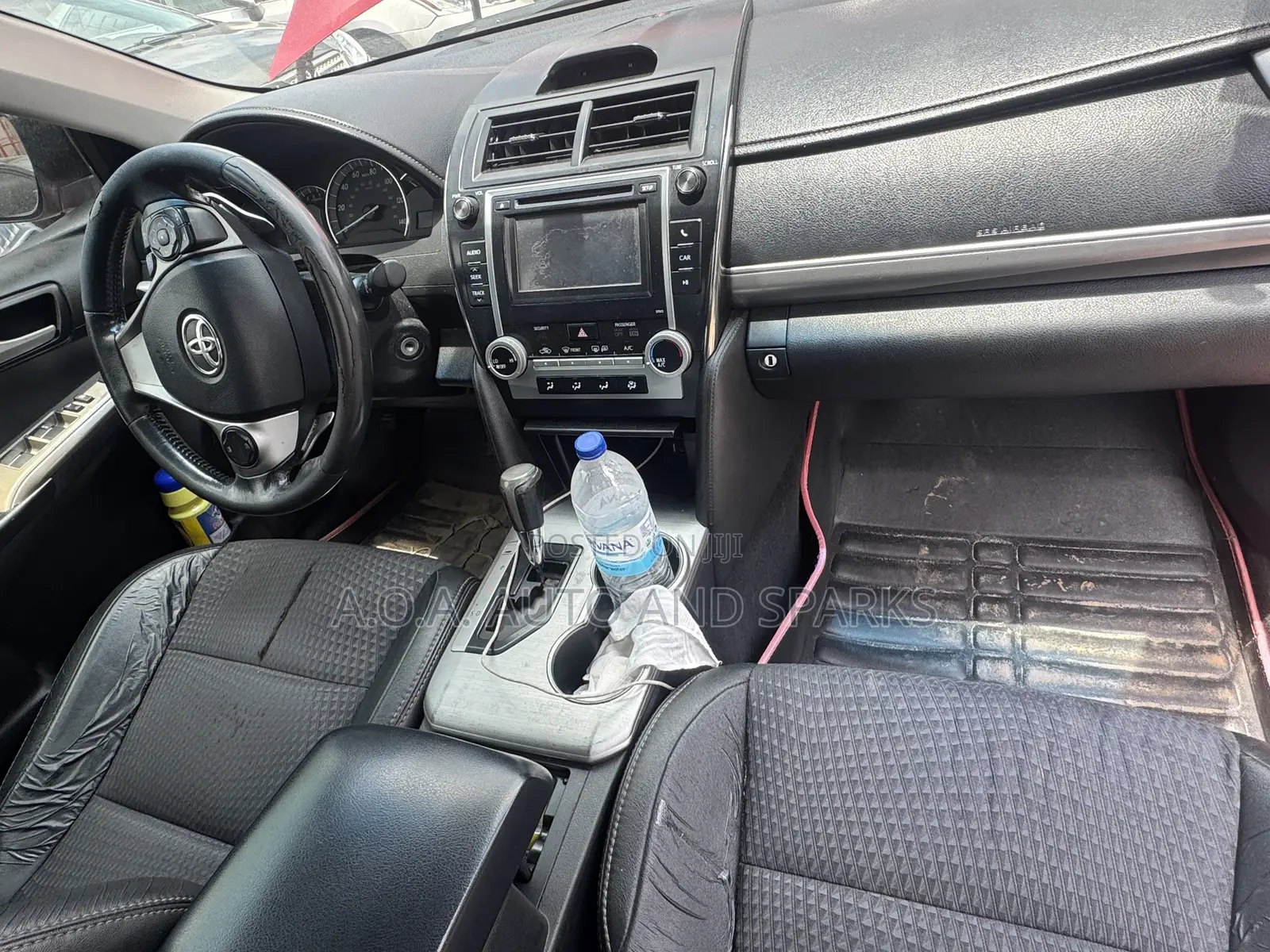 Toyota Camry SE 4dr Sedan (2.5L 4cyl 6A) 2012 Red