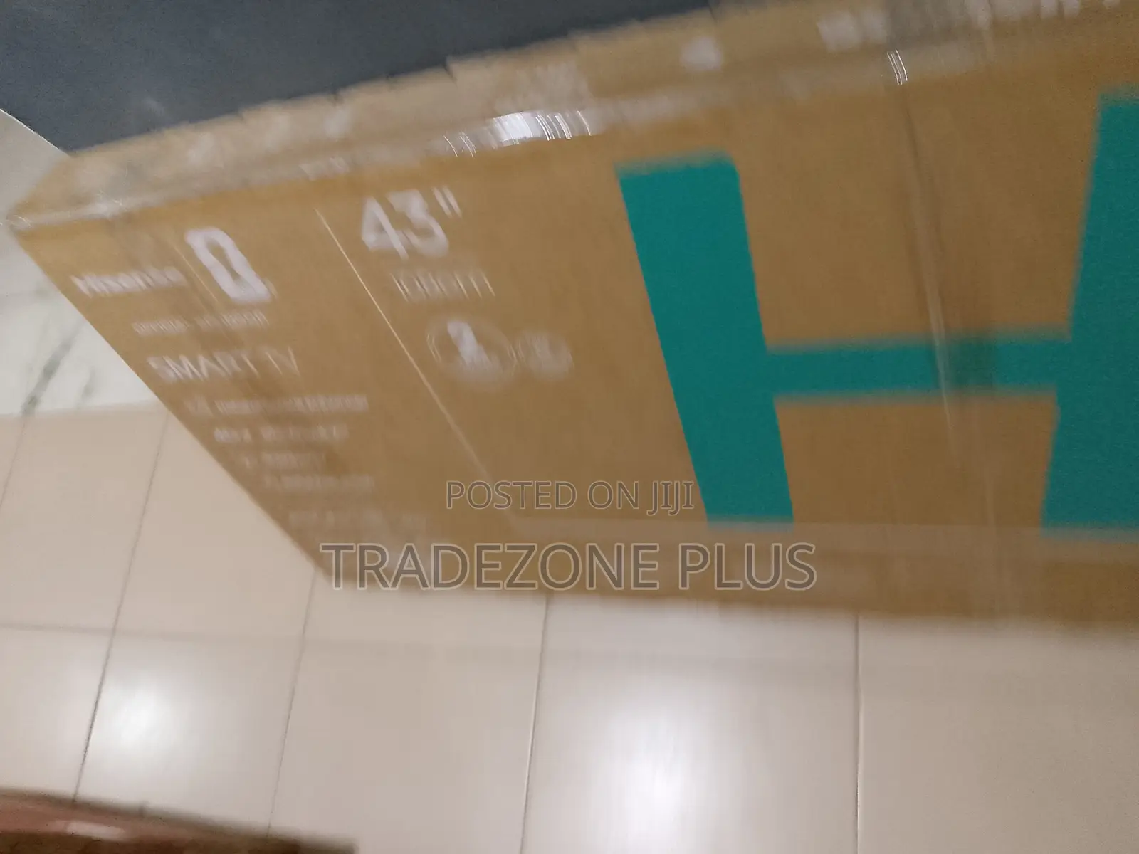 Hisense Smart TV – Stylish 43-Inch Entertainment Screen