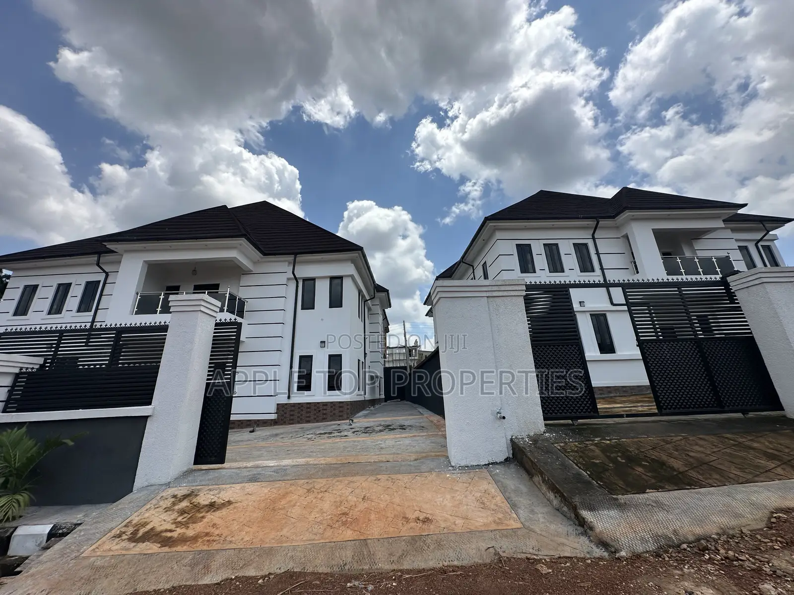 6bdrm Duplex in Heliu Estate, Enugu for sale