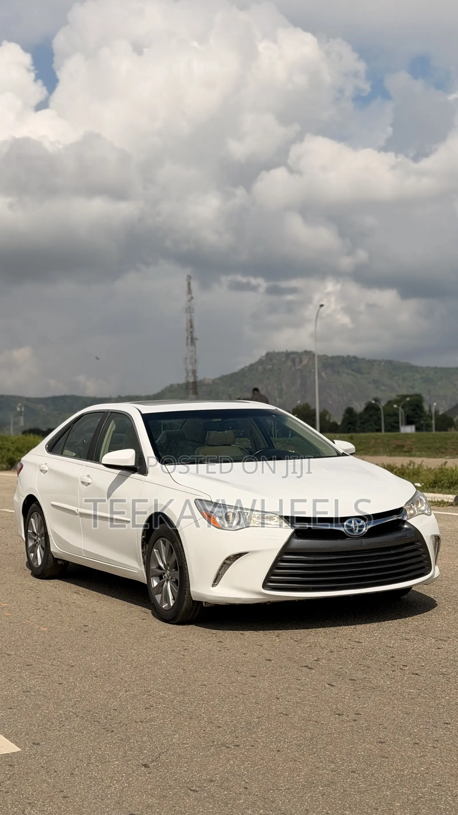 Toyota Camry XLE 4dr Sedan (2.5L 4cyl 6A) 2016 Beige