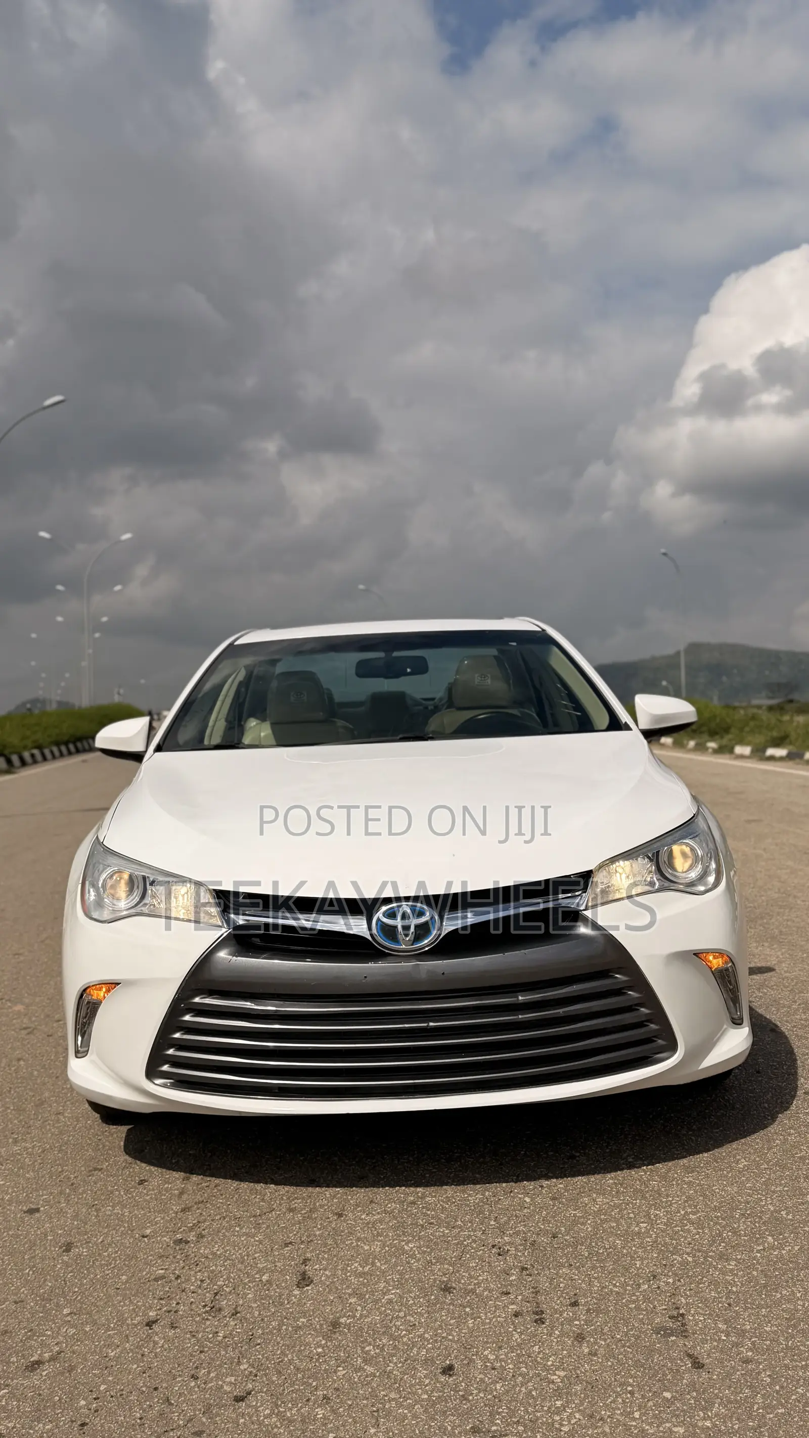 Toyota Camry XLE 4dr Sedan (2.5L 4cyl 6A) 2016 Beige
